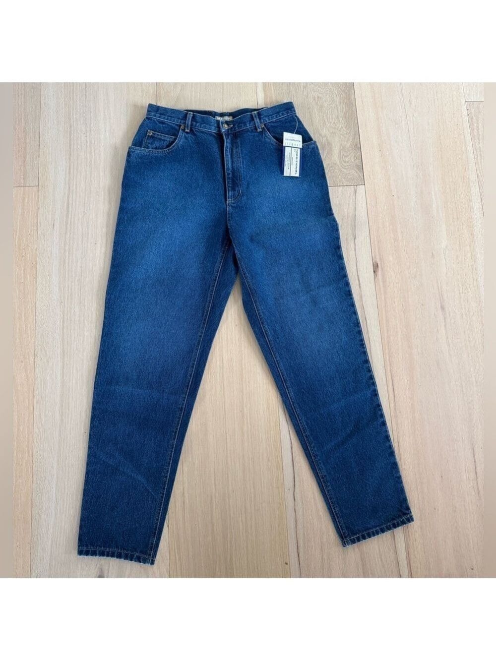 Liz Claiborne Jeans Straight Leg Medium Wash Size 14 NWT